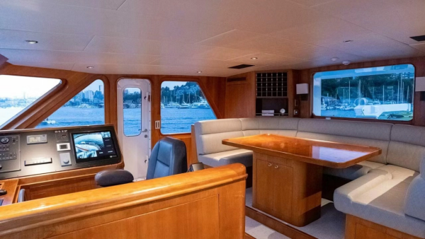 Dozer 98ft Queenship Yacht For Sale