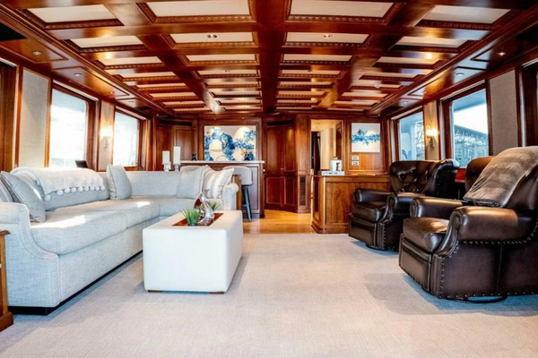 Queenship Explorer Yacht For Sale