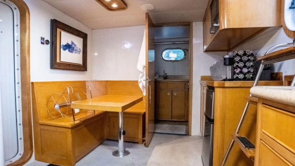 Dozer 98ft Queenship Yacht For Sale