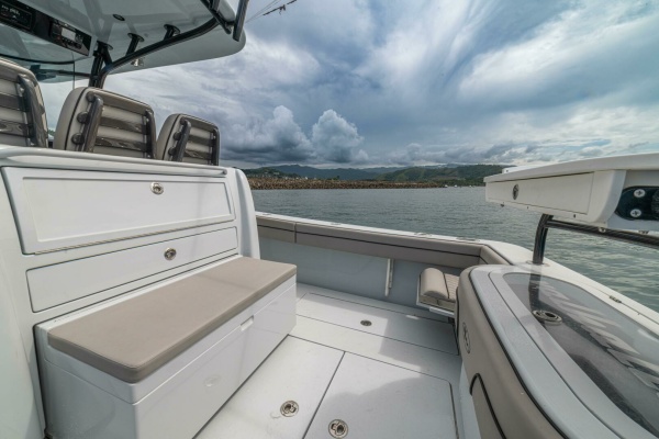 33ft Valhalla Boatworks Yacht For Sale
