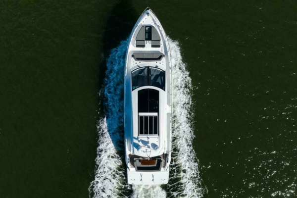 After Five 60ft Cruisers Yachts Yacht For Sale
