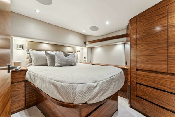 Viking 50 Convertible - Master Stateroom