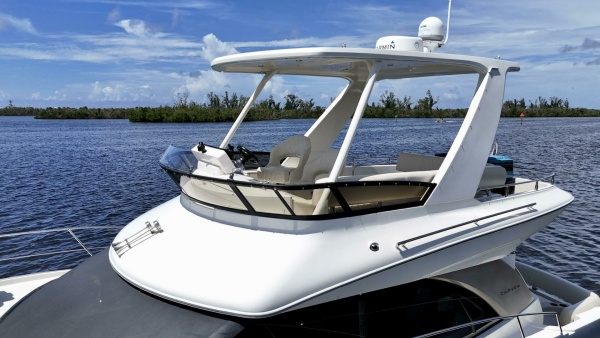 SEAS THE DAY 40ft Carver Yacht For Sale