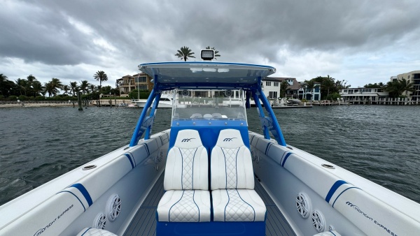 39ft Midnight Express Yacht For Sale