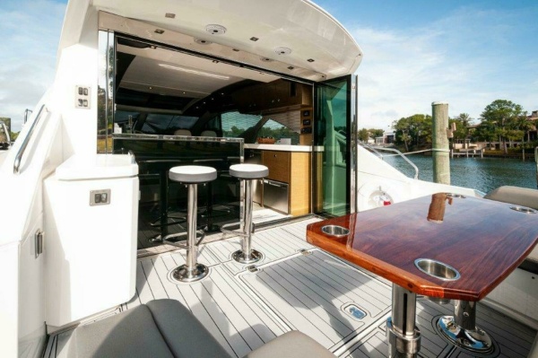 2019 Cruisers Yachts 60 Cantius- AFTER FIVE