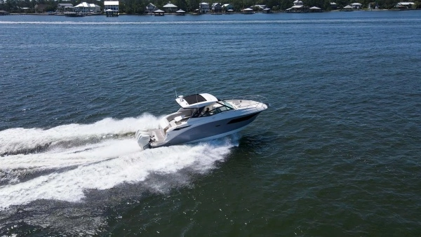 2022 Sea Ray 32