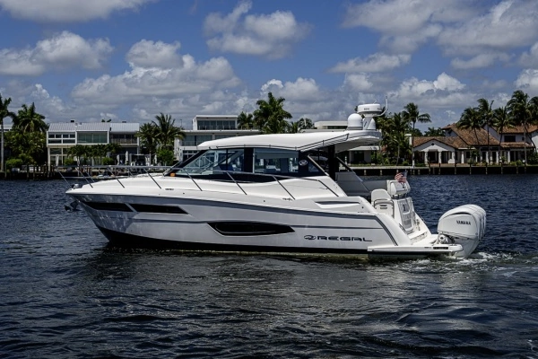 2025 Regal 38 XO
