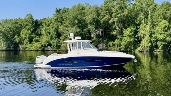 Regal 33 SAV Yacht For Sale