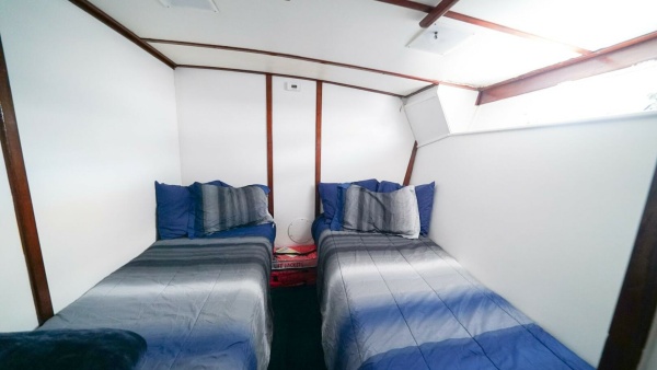 Hook em 45ft Trojan Yacht For Sale
