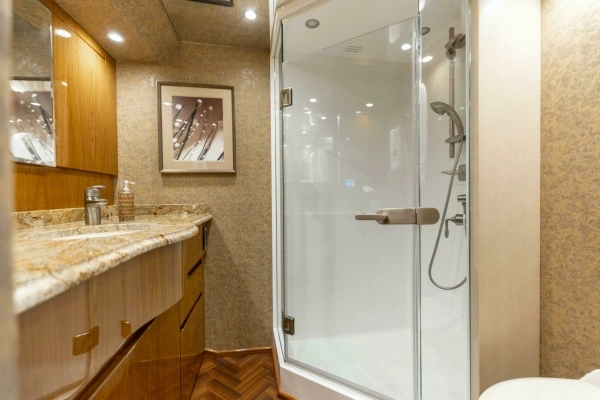 2013 Viking 76