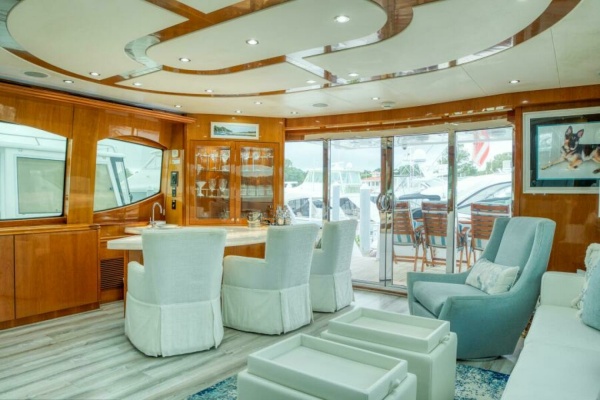 MAJESTIK 80ft Hatteras Yacht For Sale