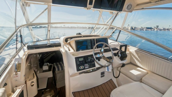 POLE POSITION 33ft Grady White Yacht For Sale