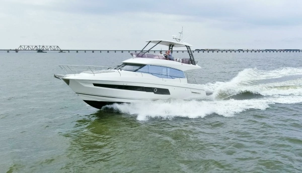 2023 Prestige 46
