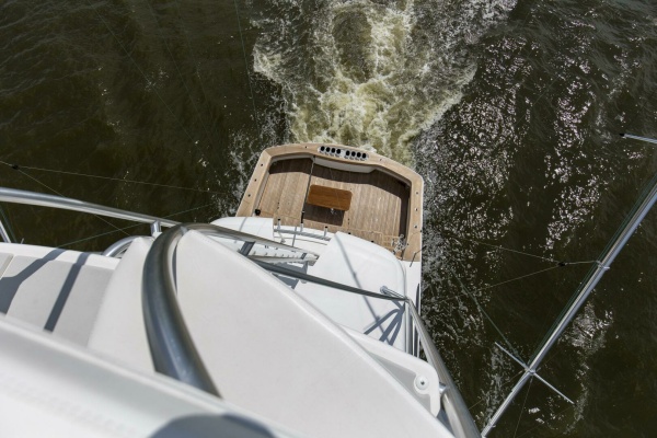 2016 92 Viking Enclosed Bridge Touche Bridge Tower (4)