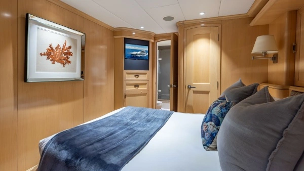 1998 Trinity Yachts 144