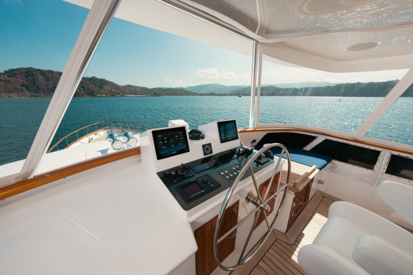 Passage 101ft Feadship Yacht For Sale