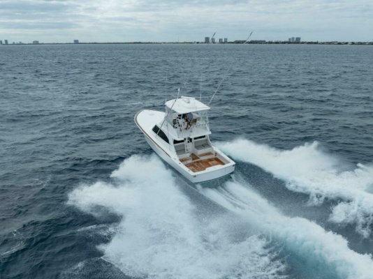 Viking 46 Billfish - Exterior Running Shot