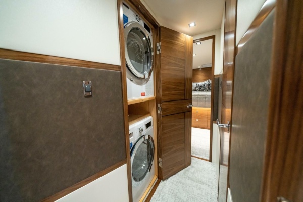 2026 64 Viking CNV Laundry