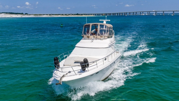 Barely Covered 40ft Sea Ray Yacht For Sale