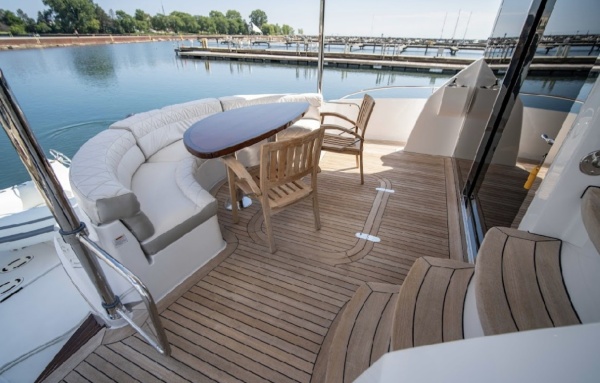 OVATION 60ft Hatteras Yacht For Sale