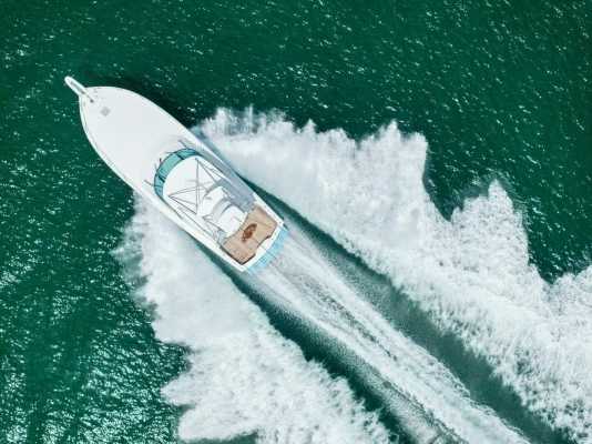 2015 Viking 52