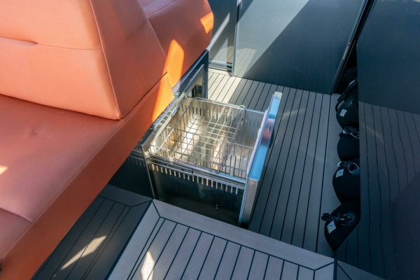 PHARMASEA 45ft Vanquish Yachts Yacht For Sale