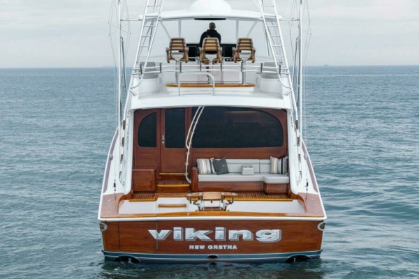 Viking 82 Convertible - Transom