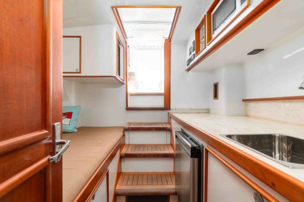 FLYING LOW 41ft Custom Carolina Yacht For Sale