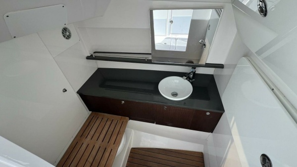 Solamore 34ft Everglades Yacht For Sale