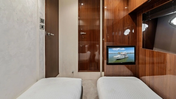 2016 Princess 64