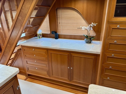 2012 Alaskan 70
