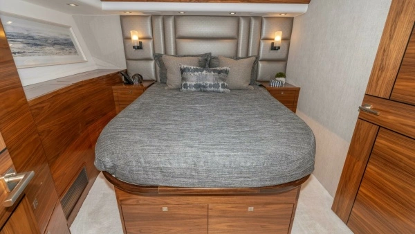 Viking 90C Yacht For Sale