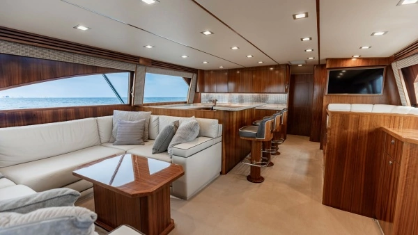 2018 Viking 72