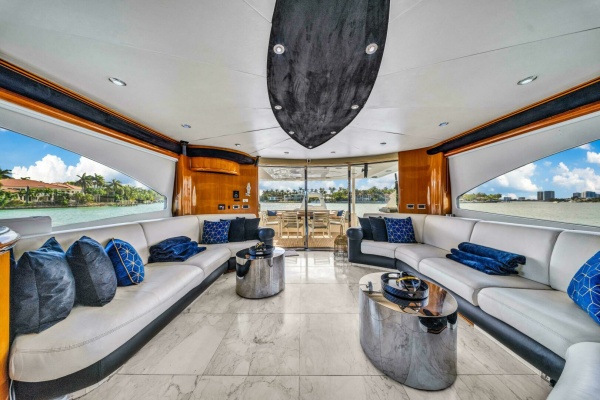 SO WHAT WHO CARES 94ft Sunseeker Yacht For Sale