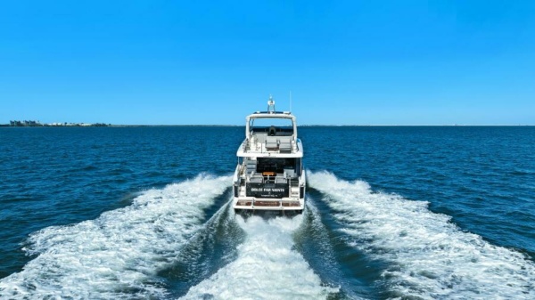 2025 Absolute Navetta 53 - Profile