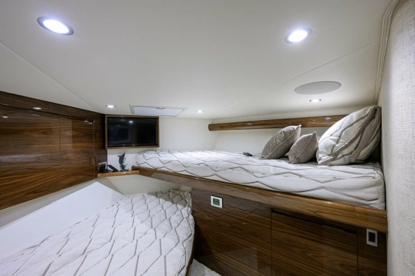 2024 Viking 54