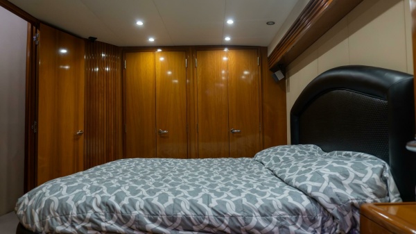 Sinyorita Salada 60ft Hatteras Yacht For Sale