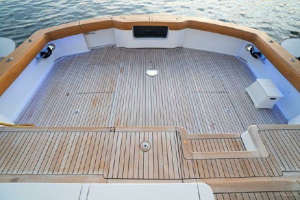 Desperado 77ft Hatteras Yacht For Sale