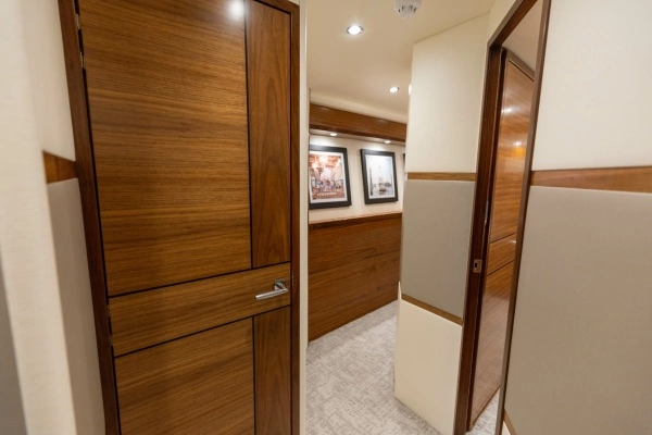 2023 Viking 72