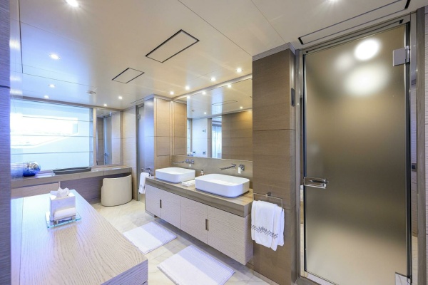 132ft Benetti Yacht For Sale