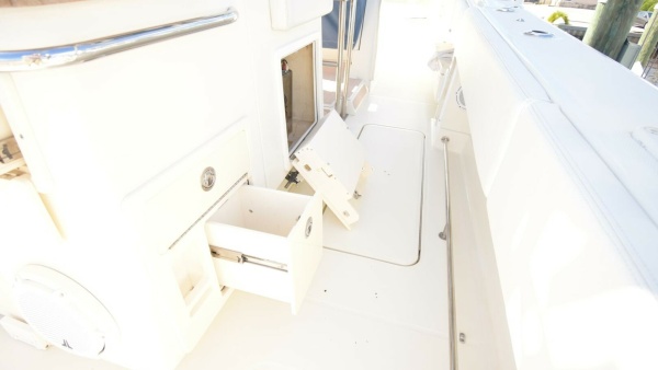 A Salt Weapon 42ft Hydra Sports Yacht For Sale