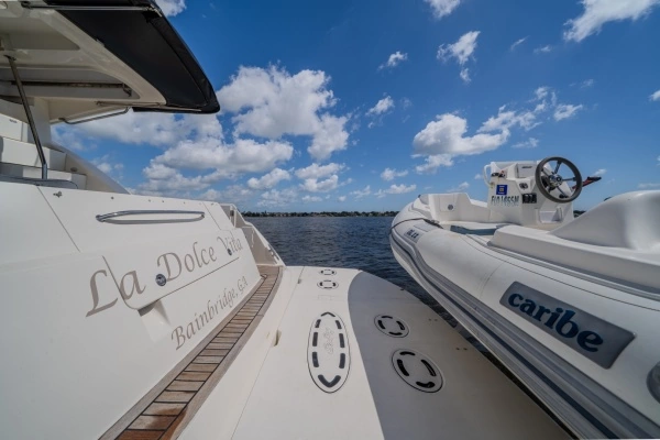 Sea Ray 470 Sedan Bridge Yacht For Sale