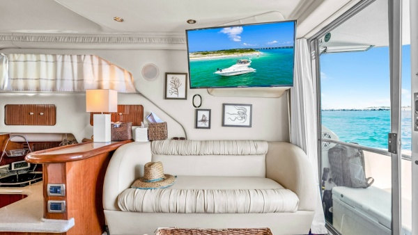 Barely Covered 40ft Sea Ray Yacht For Sale