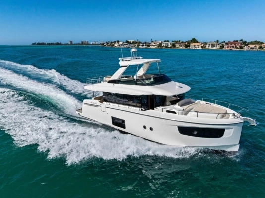 2019 Absolute 52