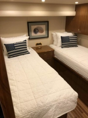 2008 Viking 52