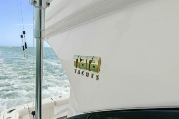 2013 Tiara Yachts 39