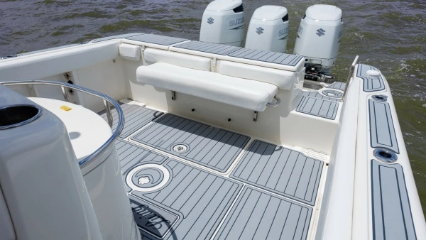 2005 Triton 34
