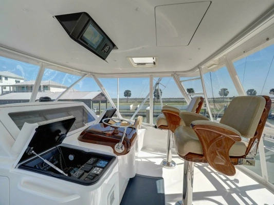 2017 Viking 52