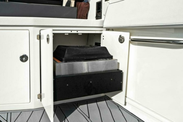 2023 Monterey 385 SS - Storage 