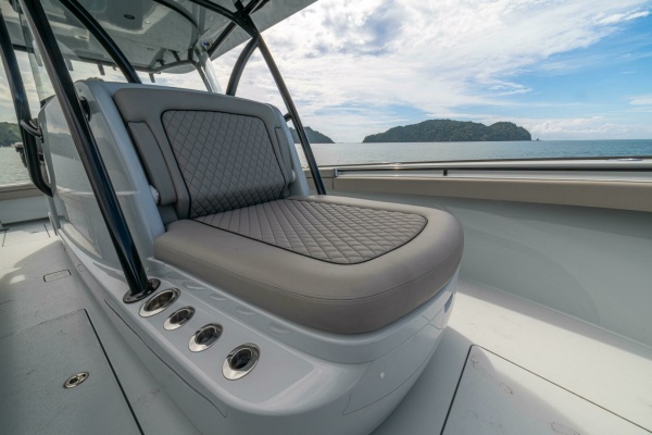 33ft Valhalla Boatworks Yacht For Sale